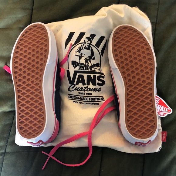 *BRAND NEW* Vans - Custom designed - Picture 3 of 3